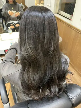 ロング 丸山 亜加理のヘアスタイル