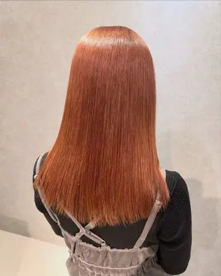 セミロング カラー ハイトーン/ウルフ/ レイヤー/Asukaのヘアスタイル