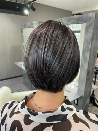 ショート カラー Merlyosaka 早川未来のヘアスタイル