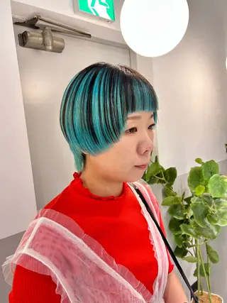 ショート カラー SALOWIN新宿三丁目 Frente店所属・薄田 珠美のヘアスタイル