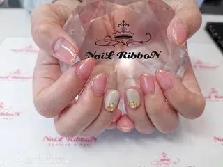 ネイル ネイルリボン 受付スタッフのネイルデザイン