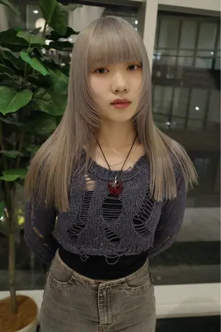 ミディアム カラー SALOWIN所属・ブリーチ✨ ボブ🪢レイヤーのヘアスタイル