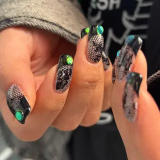ネイル 🪐富島彩夏 /海外nail🪐のネイルデザイン