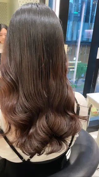 ロング コテ巻きパーマ 藤野佑成のヘアスタイル