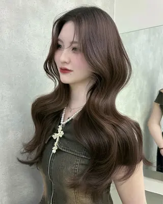 ロング カラー MAEUL NAGOYA所属・⛓ワンホンレイヤー 🥀🖤/あいりのヘアスタイル