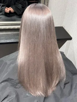 セミロング カラー ヘアアレンジ ホワイトカラー/ ピンクベージュにったのヘアスタイル