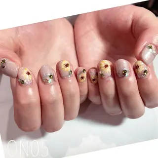 ネイル 園 寛子 （ネイリスト）のネイルデザイン