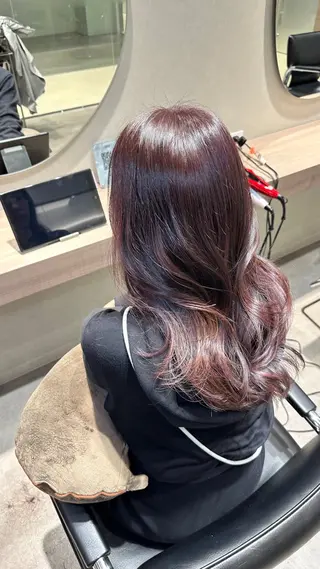 ロング カラー MiU所属・韓国×髪質改善×美髪 縮毛矯正×レイヤーのヘアスタイル