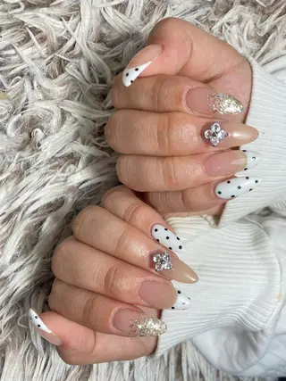 ロング ネイル ✴︎ Delightのネイルデザイン