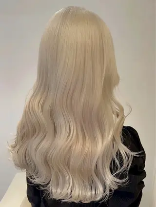 ロング カラー ベレーザ渋谷所属・圧倒的クオリティのブ リーチ/Tomokiのヘアスタイル