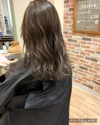 セミロング Lit所属・Lit.豊橋 夏目のヘアスタイル