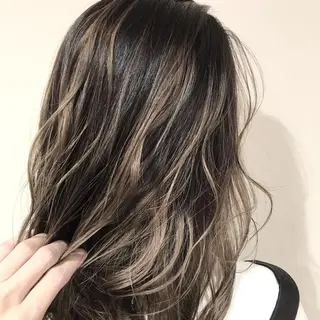 ミディアム カラー AMI Hair  supply所属・髪質改善カラー 韓国風レイヤーのヘアスタイル