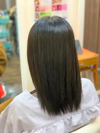 セミロング Brooch ブローチのヘアスタイル