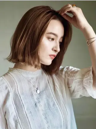 セミロング ブリーチなしダブル/ レイヤーカット 小棹のヘアスタイル