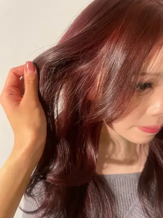 セミロング 🌐NATSUMI 🌐【寒色カラー】のヘアスタイル