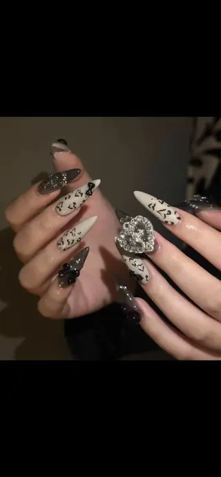 ネイル Lee Nails チップ長さだし専門店のネイルデザイン