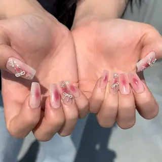 ネイル ou's nail salon所属・小林 桜のネイルデザイン