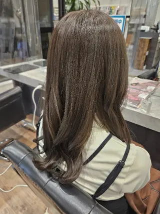 セミロング カラー 関口 友菜のヘアスタイル