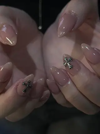 ネイル ♱˖⁺ 𝒎𝒐𝒑𝒊 ⁺のネイルデザイン