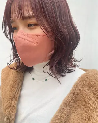 ミディアム W所属・小林 朋花のヘアスタイル