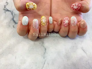 ネイル ネイルリボン 受付スタッフのネイルデザイン