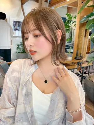 ミディアム カラー 結べるレイヤーボブ くびれLady表参道のヘアスタイル