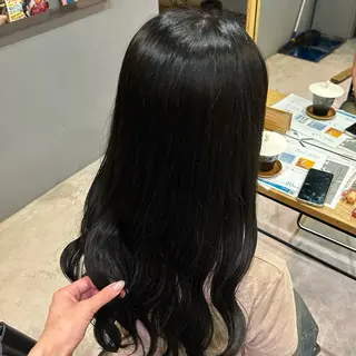 ロング カラー ✨ハイトーン/暗髪/ ハイライト/松岡✨のヘアスタイル