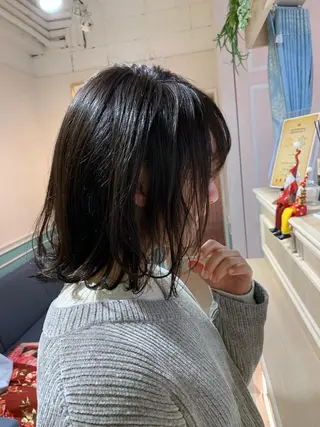 ミディアム カラー パーマ ヘアアレンジ ネイル マツエク・マツパ レイヤー＆カラー 人気美容師倉崎涼のヘアスタイル