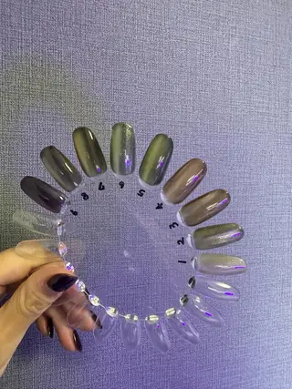 ネイル repos~ルポ~所属・里見 麗のネイルデザイン