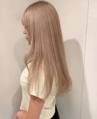 ロング LINDOTOKYO 梅田店のヘアスタイル