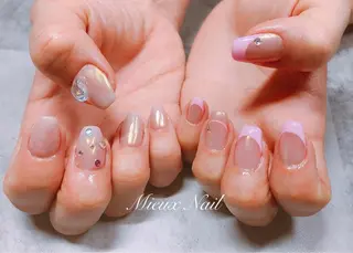 ネイル 市川 麻衣子のネイルデザイン