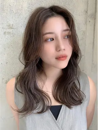 セミロング カラー 透明感カラー🤎 中川智帆のヘアスタイル