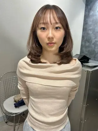 ミディアム カラー レイヤーカット🪄 耳ツボ🎀Ayumiのヘアスタイル