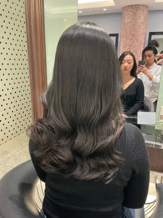 ロング パーマ コテ巻きパーマ 藤野佑成のヘアスタイル