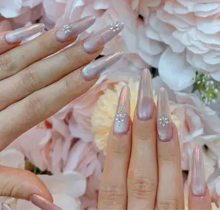 ネイル AngelChris ビューティーサロンのネイルデザイン