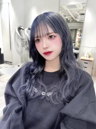 セミロング カラー ツチド ハナのヘアスタイル