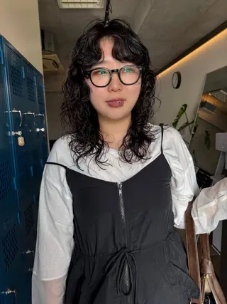 ミディアム レイヤーカット\ウル フ　chinatsuのヘアスタイル