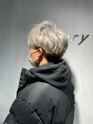 ミディアム カラー 🦋ハイトーンボブ ショート🦋トシキのヘアスタイル