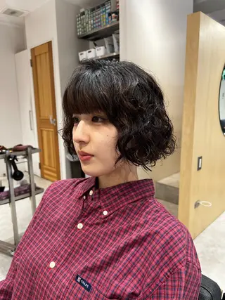 ショート カラー パーマ/ボブ /レイヤー チヒロのヘアスタイル