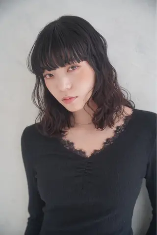 ロング パーマ 幕内 梨乃亜のヘアスタイル