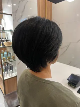 ショート 村中 逸紀のヘアスタイル