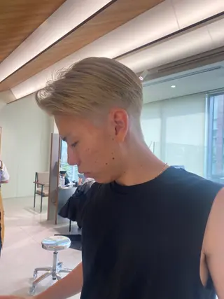 メンズ 高発色ブリーチ/ ハイレイヤー🪽aiのヘアスタイル