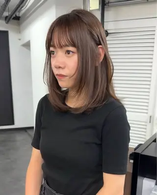 セミロング カラー layer bob / 透明感カラーのヘアスタイル