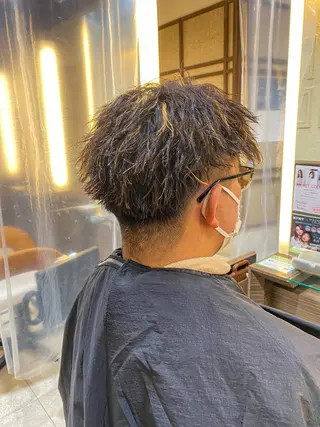 カラー パーマ メンズ スパイラル波巻き パーマ井本汰壱のヘアスタイル