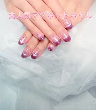 ネイル pink ladyサロン所属・べ にのネイルデザイン