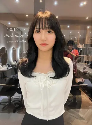 セミロング 韓国🇰🇷レイヤー 映える顔周り🩷のヘアスタイル