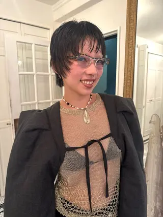 ショート ブリーチカラー🎀 韓国風/寺門美優のヘアスタイル