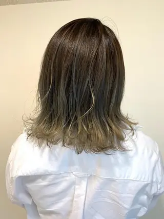 カラー 朝倉 美月のヘアスタイル
