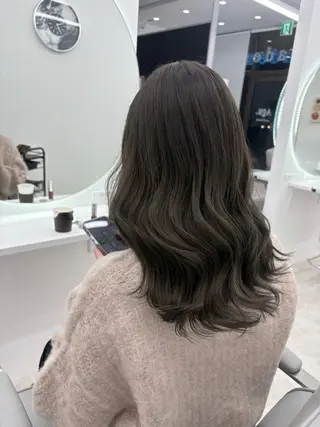 カラー 伊藤 麻琴のヘアスタイル