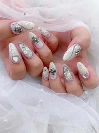 ネイル 五十嵐 美智のネイルデザイン